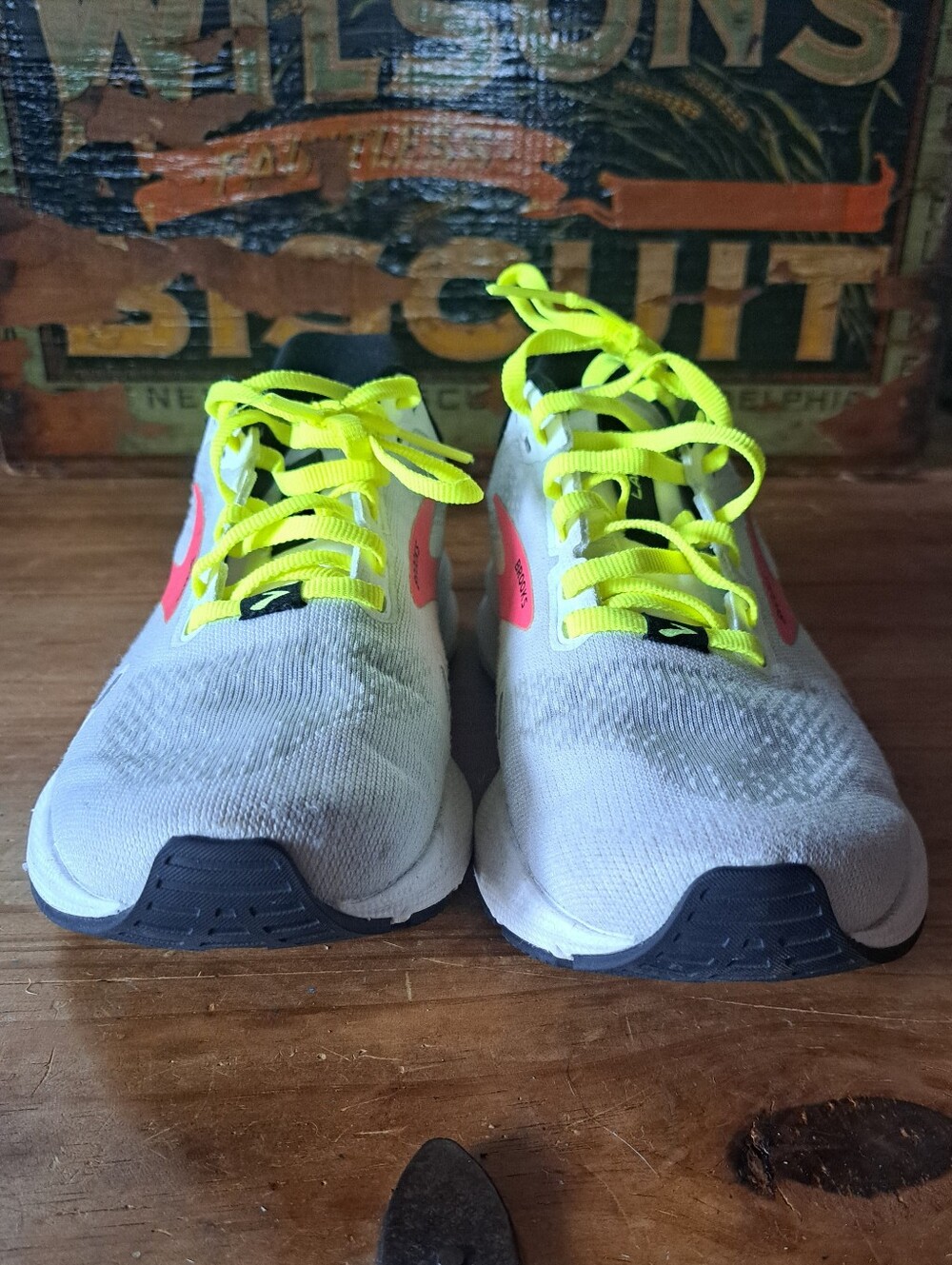 Brooks Launch GTS 9 Women's Running Shoes Size 7 White Pink Yellow 1203741B148 - Picture 3 of 11